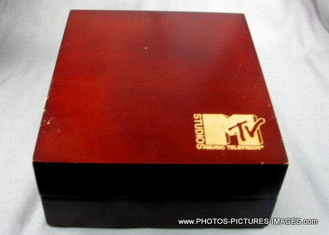 MTV CD and DVD Holder - Hard Wood Grain Finish