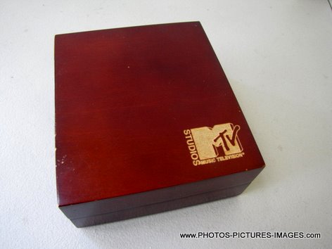 MTV CD and DVD Holder - Hard Wood Grain Finish
